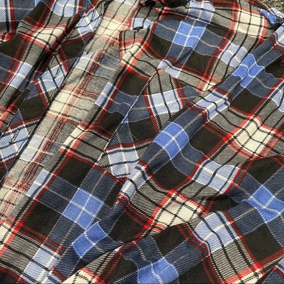 Plaid flannel button down - Picture 3 of 3